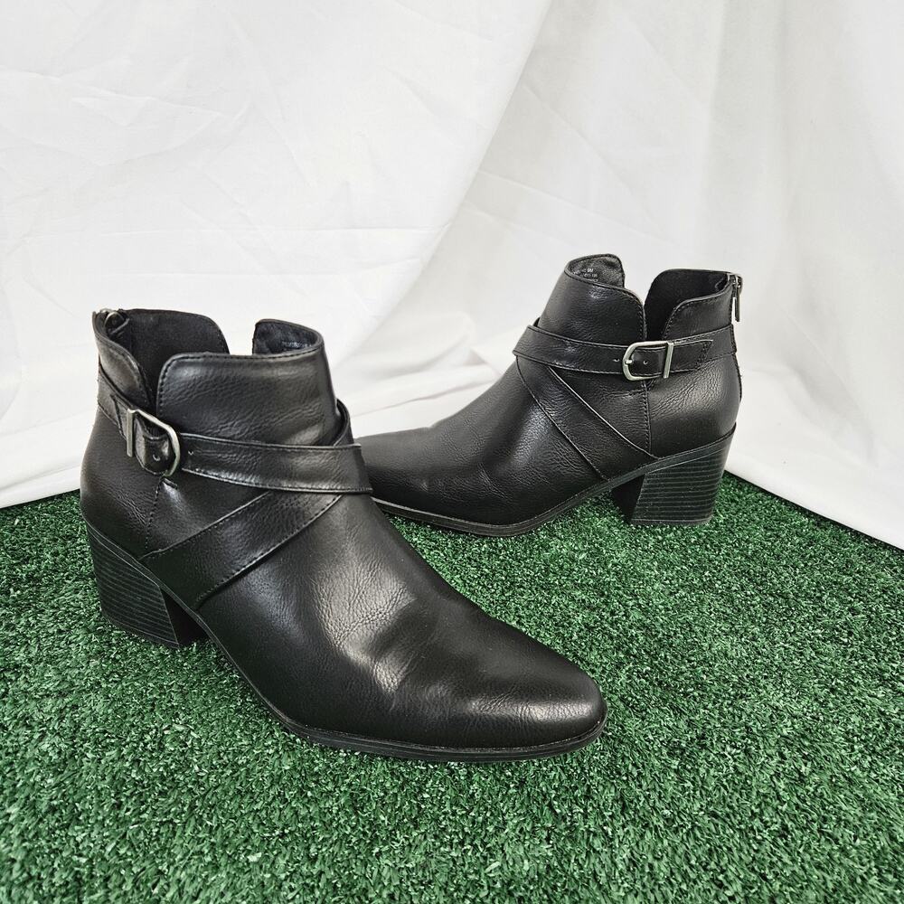Frye And Co Ankle Boots Side Buckle Zip Heel Pembrooke Sz 9M Black Faux leather